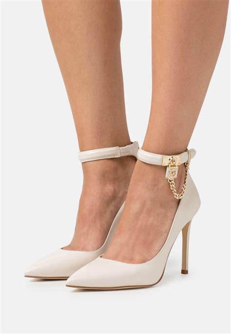 michael kors hamilton pumps
